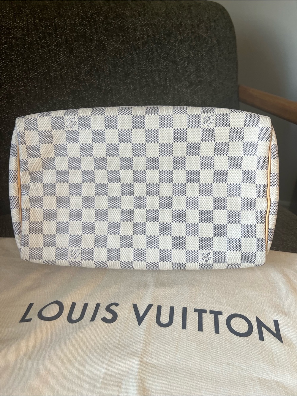 AUTHENTIC Louis Vuitton Damier Azur Speedy 30 in White and Tan - Picture 5 of 10